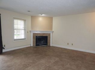 716 Waters Edge Dr #16B, Toms River, NJ 08753