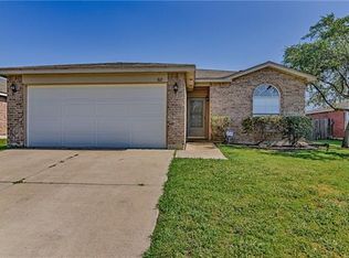 1611 Lost Crossing Trl, Arlington, TX 76002