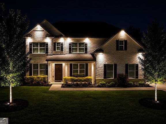 3rd image of 415 Carmichael Cir