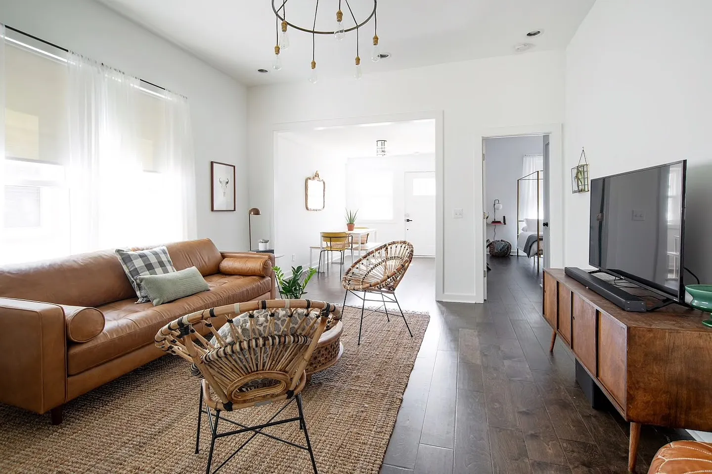 3 bed, 1300 sqft, $2,900 — Photo 3