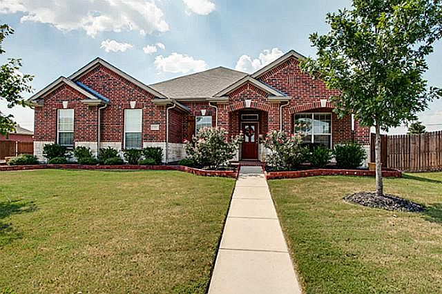 1st image of 717 Beau Dr