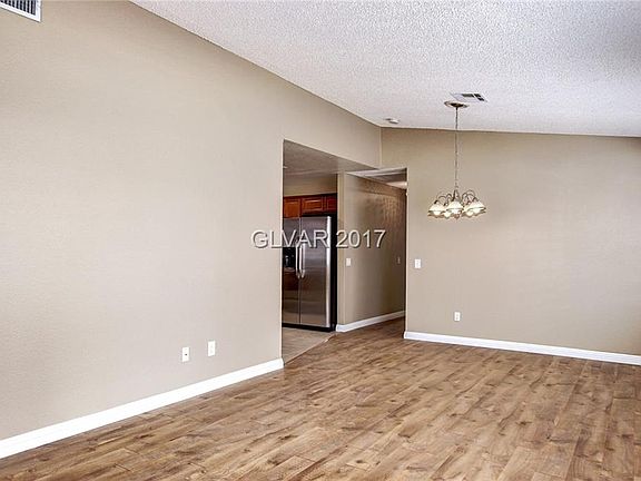 5th image of 2111 Birch Leaf Cir