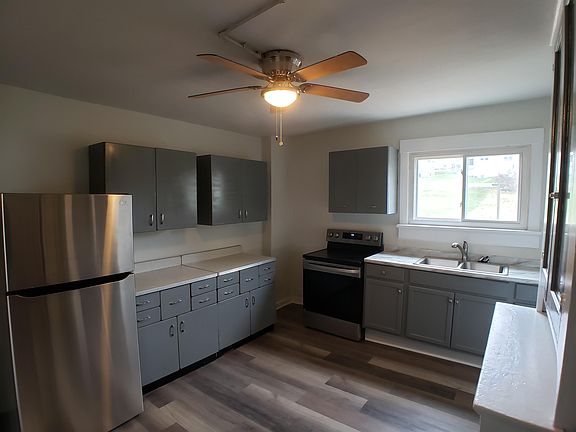 3rd image of 414 Church St #1