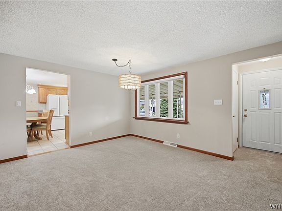 4th image of 74 Leni Ln
