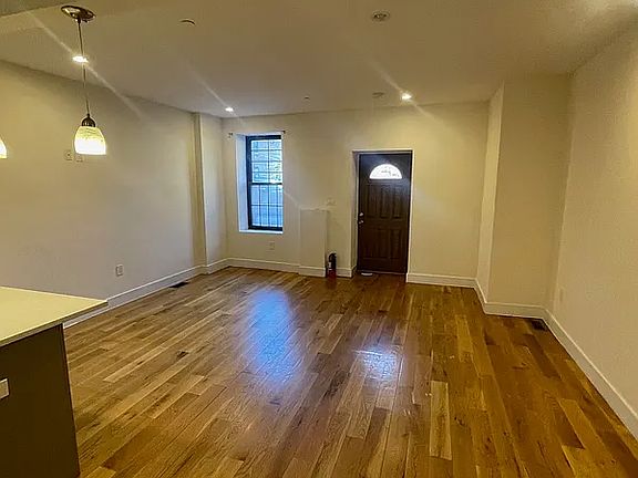 2nd image of 744A Willoughby Ave #1