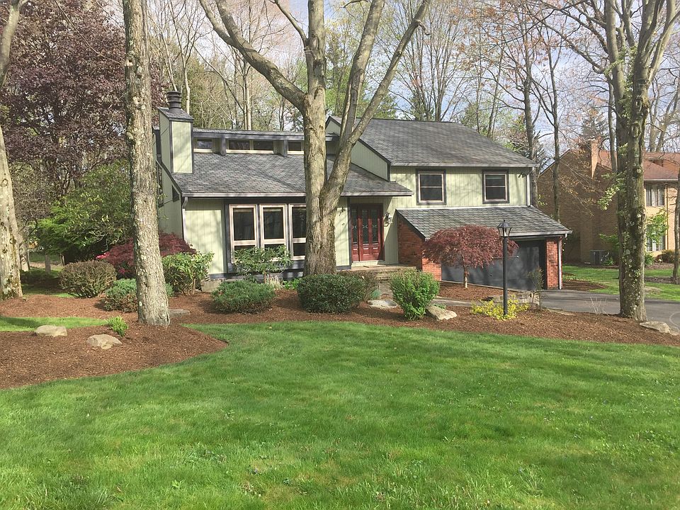 2nd image of 4718 Lucy Dr