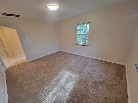 2nd image of 109 E Orchard Ave #4
