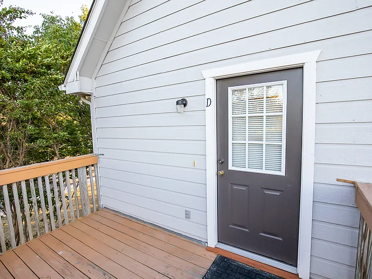 3001 Whisper Oaks Ln #C — Photo 2
