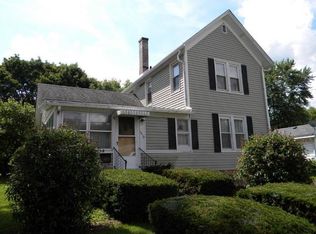 1410 W 2nd St, Dixon, IL 61021