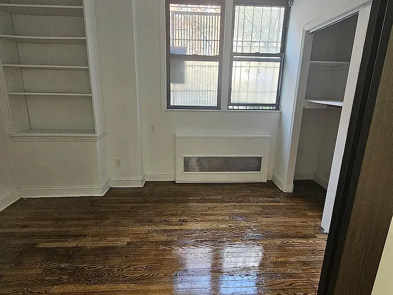 520 E 12th St #1E — Photo 2