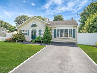 12 Edwin Street, Bay Shore, NY, 11706