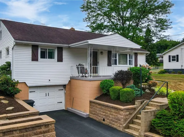 107 Bantam Ridge Ct, Wintersville, OH 43953