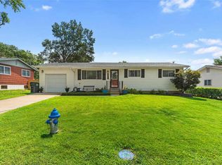 18 Saint Paul Dr, Saint Peters, MO 63376
