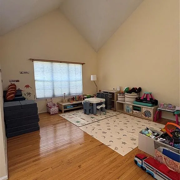 12 Colmart Way — Photo 2