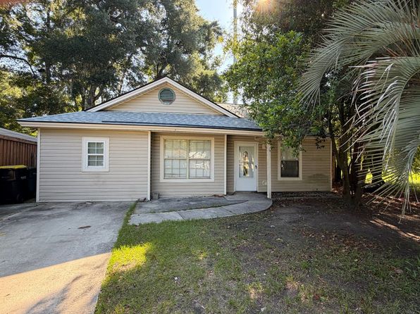 6 Quail Forest Dr