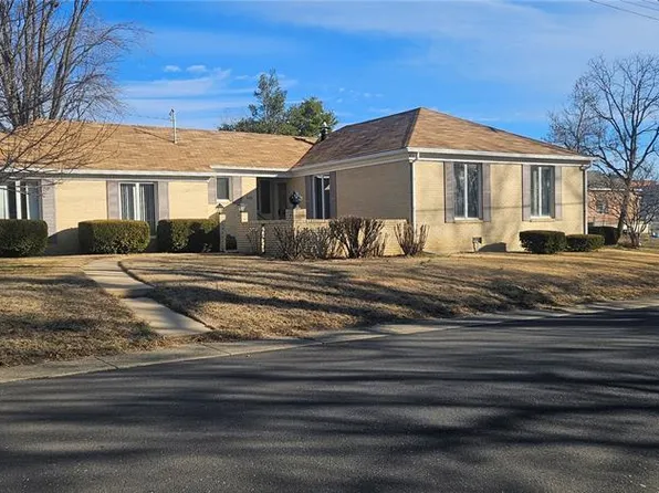 300 W 1st St, Salem, MO 65560
