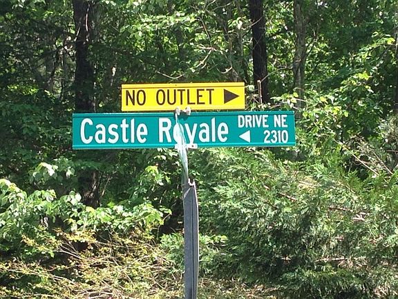 5th image of 1975 Castle Royale Dr