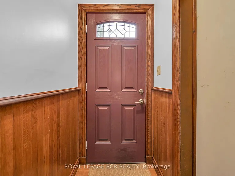 126 Nelson St W #A — Photo 6