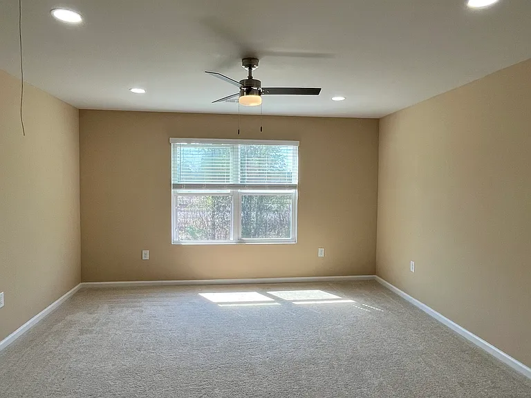3076 Ellesmere Cir — Photo 12