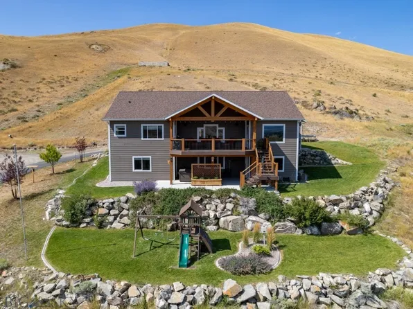 4988 Smallwood Ct, Helena, MT 59601