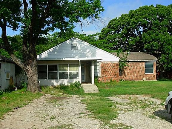 5th image of 118 W Northgate Dr