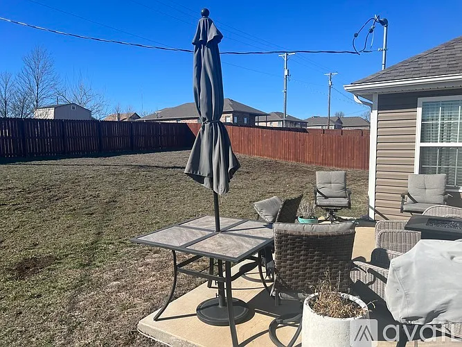 2406 S Jackson Ave — Photo 6