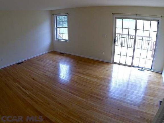 3rd image of 646 Oakwood Ave APT G