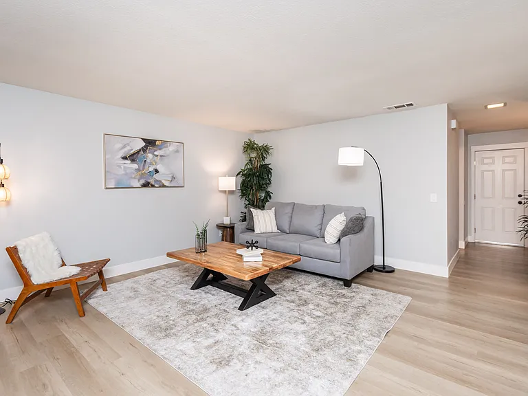 4062 Quarry Ct — Photo 5