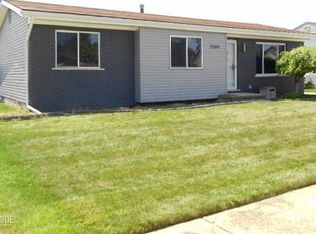 25384 Norvell St, Chesterfield, MI 48051