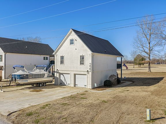 4th image of 222 Fairway Villa Ln