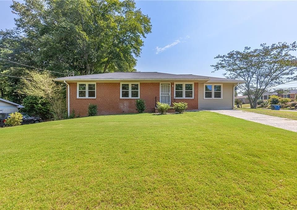 1st image of 3262 Tara Ct NW