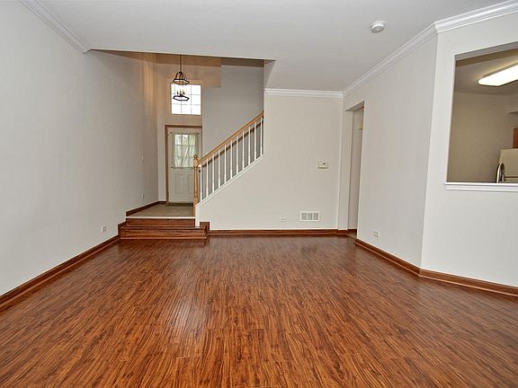 4th image of 24933 Franklin Ln