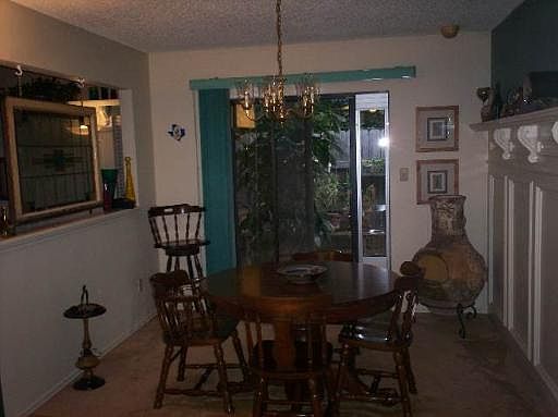 3rd image of 13923 LAUREL HOLLOW