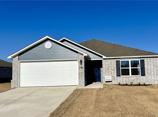 486 Kenneth St, Elkins, AR 72727