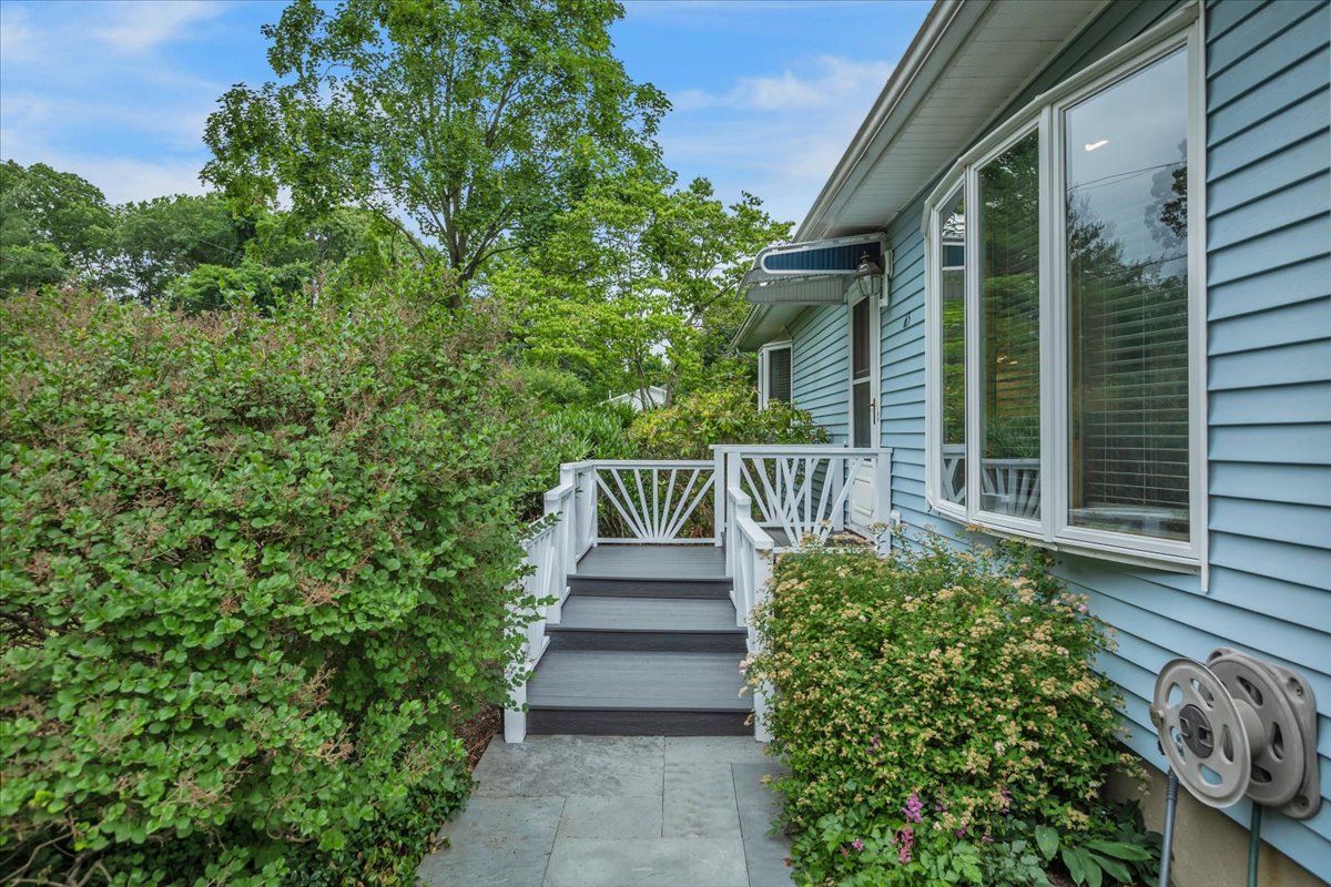 Shared Front Foyer to Unit 1 (Main Level) & Unit 2 (Upper Level)