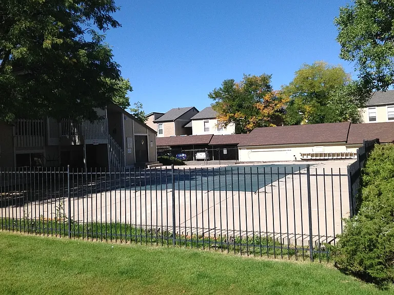 7354 S Xenia Cir #F — Photo 31