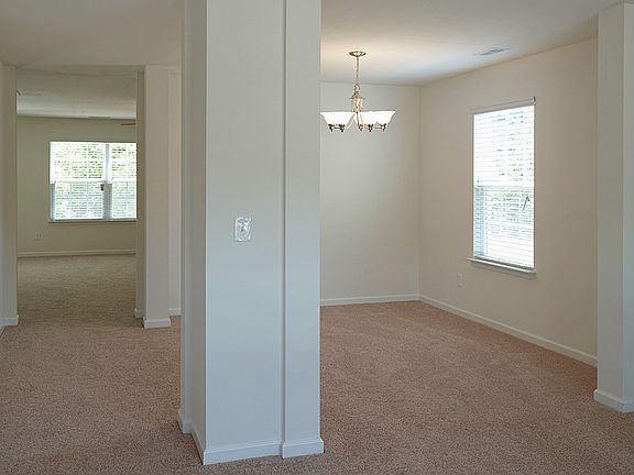 Living rm & Dining rm