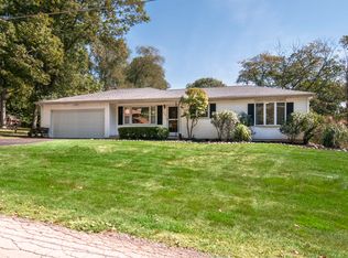 1002 N Elm Dr, New Lenox, IL 60451