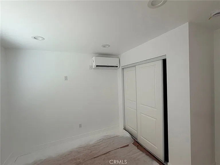 988 Valencia St #5 — Photo 10