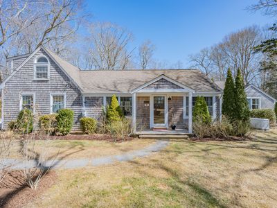 108 Main Street, Cotuit, MA, 02635