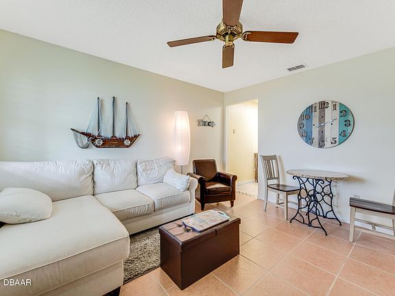 4th image of 26 Oriole Cir #B