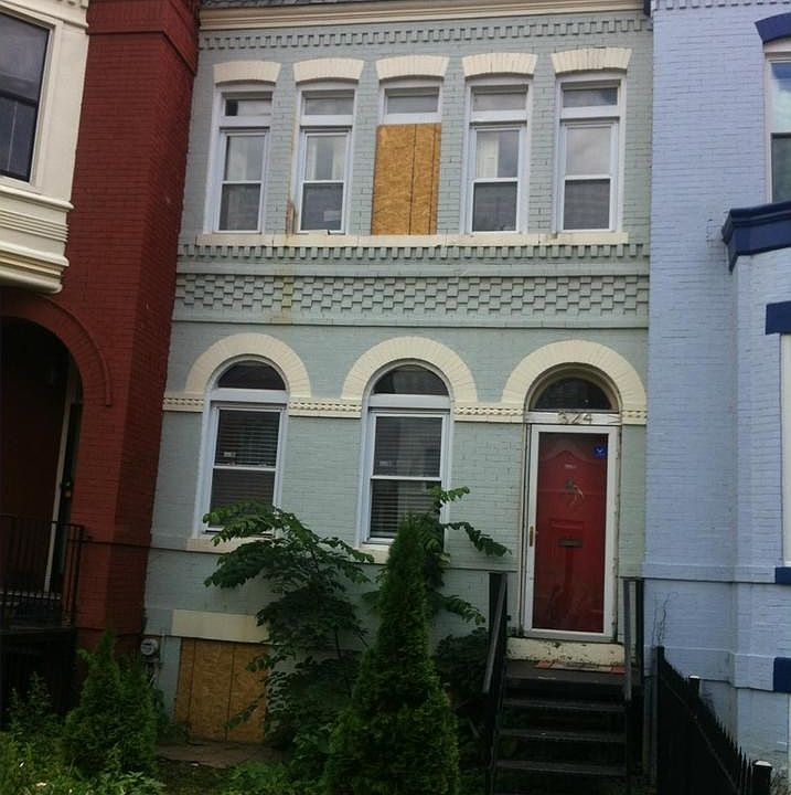 Exterior (Front)