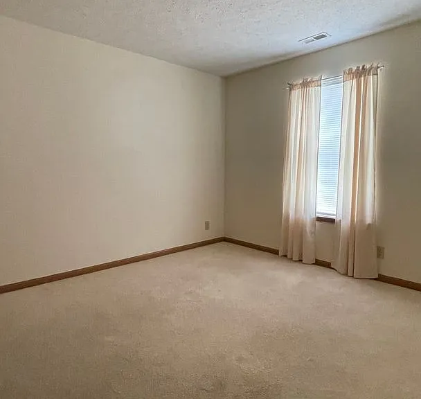 205 S Furlong Dr — Photo 14