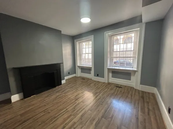 19 E Centre St APT 1, Baltimore, MD 21202