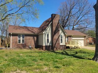 111 Fox Ridge Rd, Jackson, TN 38305
