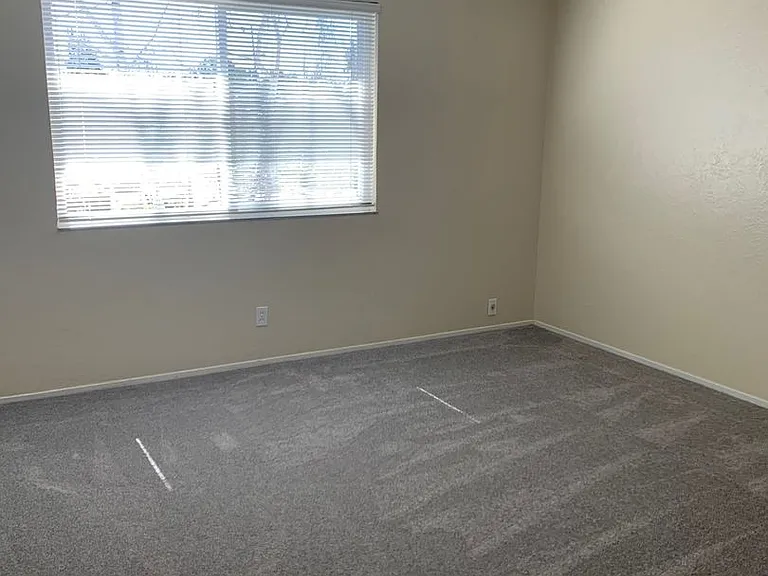 1530 Alta Glen Ct — Photo 3