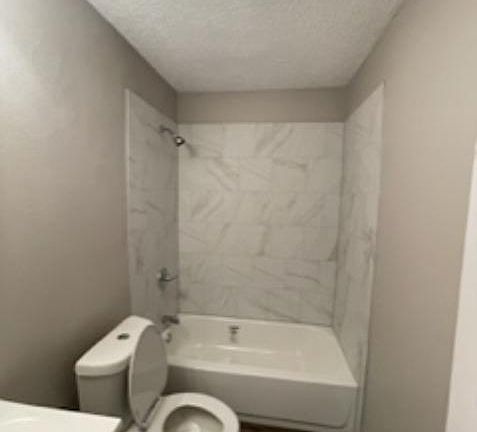5th image of 2229 Biscayne Dr W