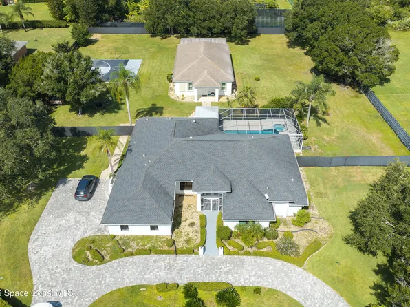 8710 Lake Ridge Dr, Grant Valkaria, FL 32909