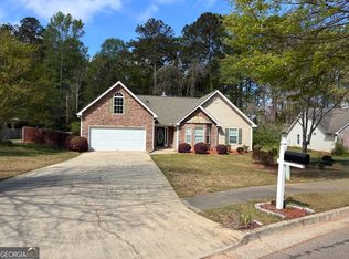 317 Peachtree Cir, Hampton, GA 30228