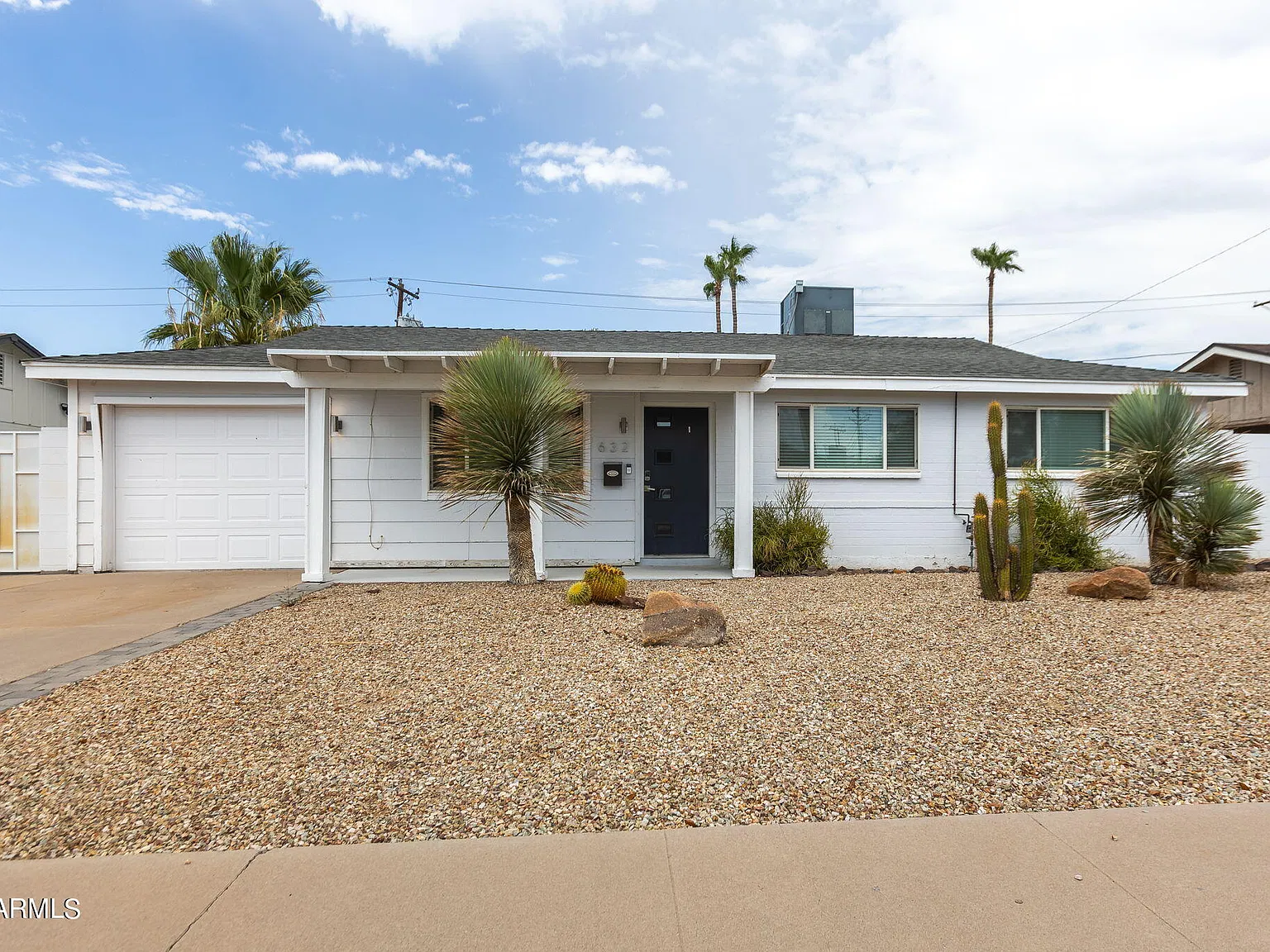 3 bed, 2.0 bath, 1732 sqft, $3,500 — Photo 2